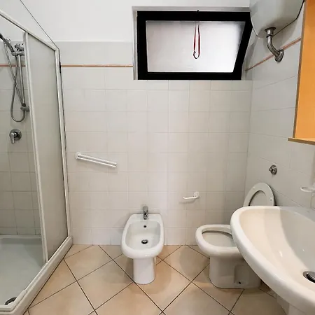 Immobiliare La Rosetana - Residenza Pontile 1 *